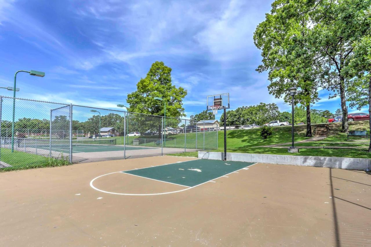 Resort Condo With Pool About 3 Mi To Branson Landing! Bagian luar foto